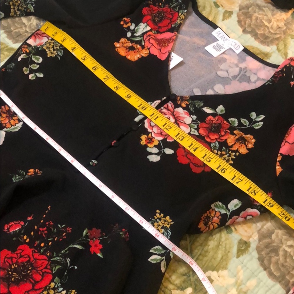💐 Flower Fit & Flare Dress - Picture 6 of 8